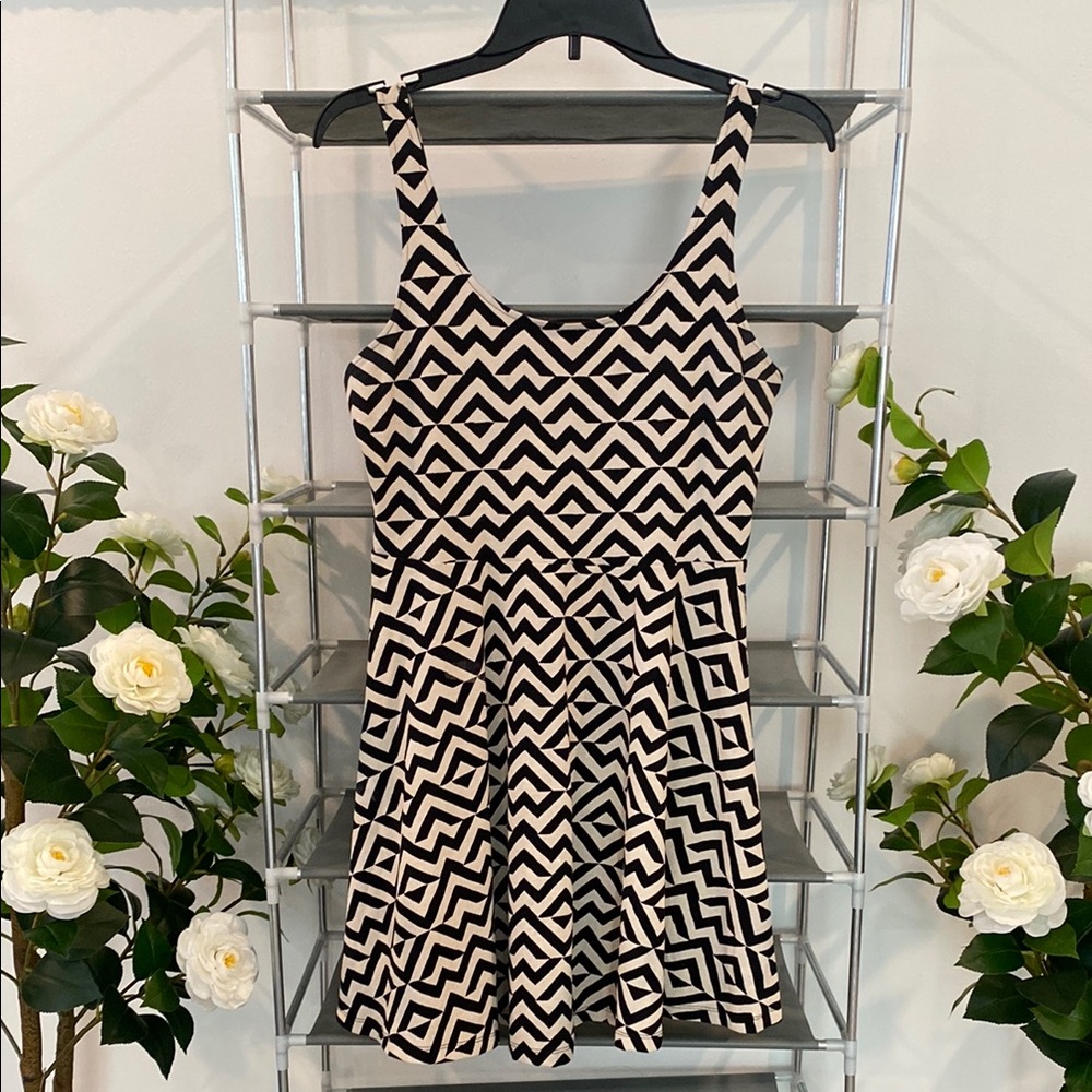 PINK Geometric Black and White Dress
